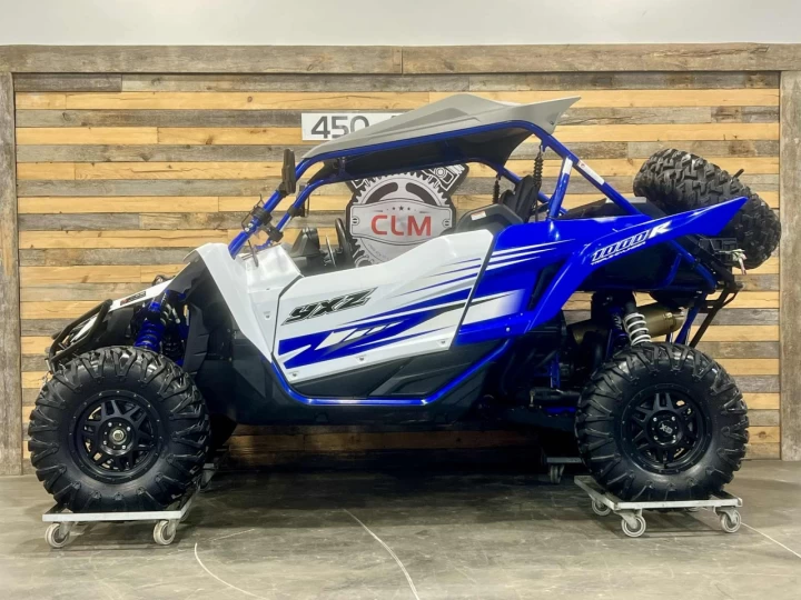 2017 YAMAHA YXZ 1000R EFI SS-SPORT SHIFT + EPS + 4X4 + FOX PODIUM X2 + SEULEMENT 4044 KM 