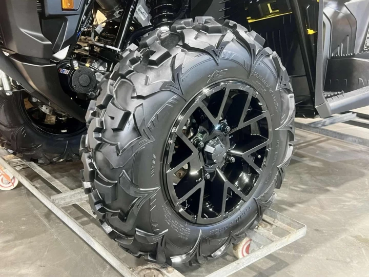 2024 BRP CAN-AM OUTLANDER MAX XT 700 EFI + DPS + 4X4 + SEULEMENT 348 KM + CONDITION A1 