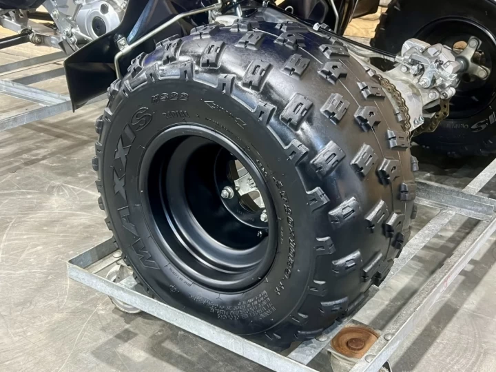 2021 YAMAHA YFZ 450 FI + 2WD + SEULEMENT 46 HR + RARE & CONDITION A1 