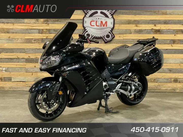 2015 KAWASAKI CONCOURS 14 ABS + SEULEMENT 32865 KM + SACCOCHE + PARE-BRISE GIVI 