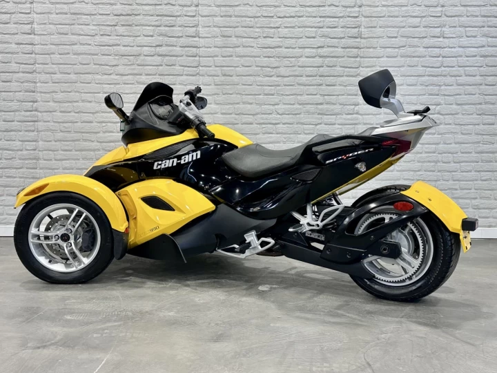 2008 BRP CAN-AM SPYDER RS ROADSTER SE-5 (SEMI-AUTOMATIQUE) + BAS KM SEULEMENT 30346 KM + DOSSIER PASSAGER + RARE & A1 