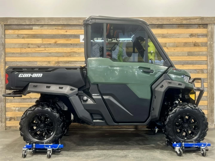 2024 BRP CAN-AM DEFENDER CAB HD-9 EFI + 4X4 + D.P.S + SEULEMENT 6972 KM + RARE & CONDITION A1 