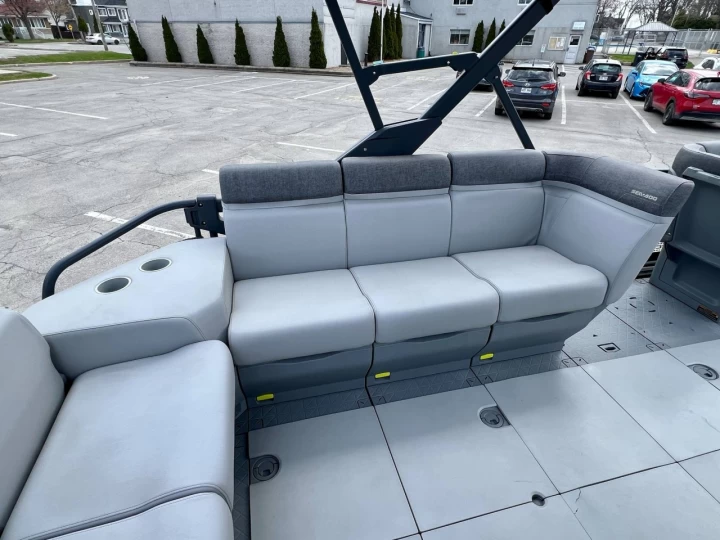 2024 BRP SEA-DOO SWITCH CRUISE 18' 230 HP + IBR + VTS + IDF + GPS + AUDIO + BIMINI + REMORQUE DLX 