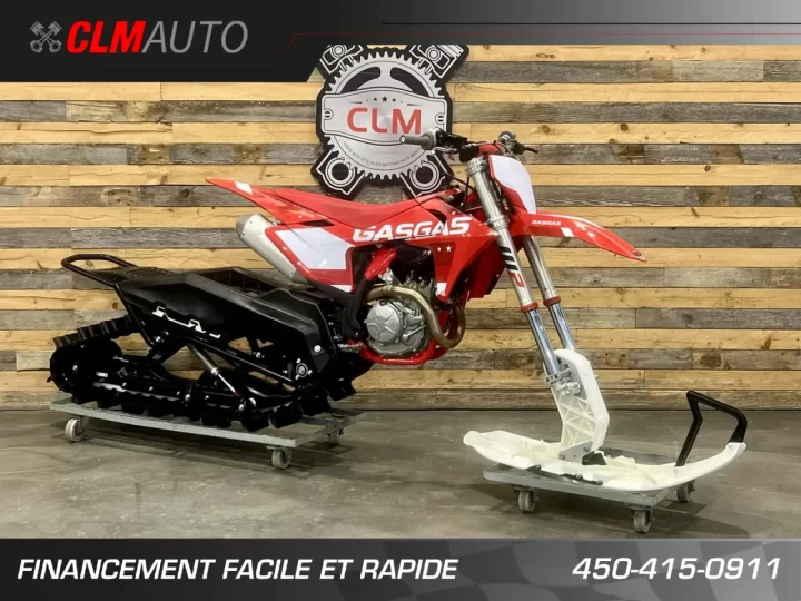 2024 GASGAS MC 450F EFI+ SEULEMENT 50 HR + KIT GRAPHIQUE CUSTON NEUF + RARE $ CONDITION A1 