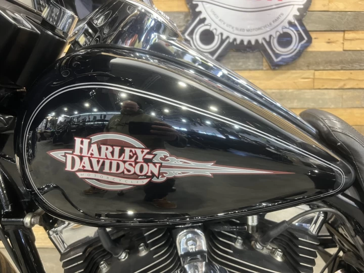 2011 HARLEY-DAVIDSON FLHTC ELECTRA GLIDE CLASSIC + 96 ci = 1584 cc EFI + 92723 KM + RARE & A1 