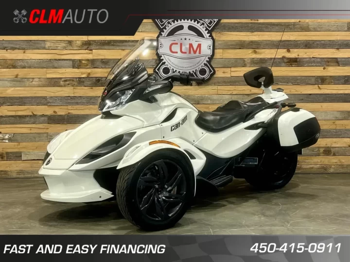 2013 BRP CAN-AM SPYDER ST LIMITED SE-5 (semi-automatique) + RADIO + DOSSIER + VALISE + 52998 KM 