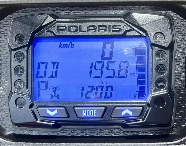 2023 POLARIS SPORTSMAN 570 EFI EDITION TRAIL + 4X4 + EPS + SEULEMENT 195 KM + TREUIL & PARE CHOC HD 