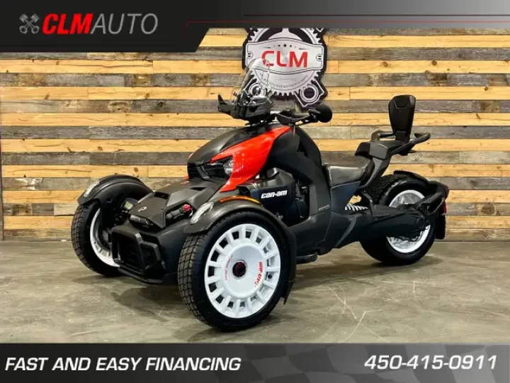 2022 BRP CAN-AM RYKER RALLY 900 + BANC PASSAGER & DOSSIER + PARE-BRISE + AKRAPOVIC + 4385 KM 