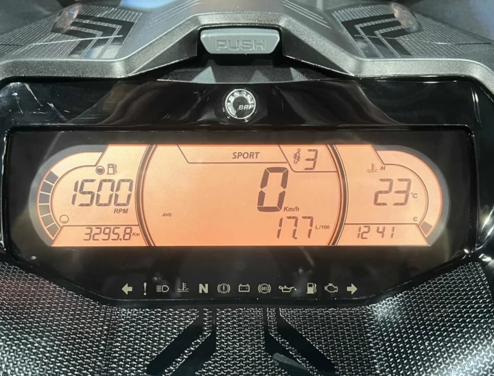 2025 BRP SKI-DOO EXPEDITION S.E-SPECIAL EDITION 900 ACE ITC + WIDE TRACK 20'' X 154'' + BANC DOUBLE + COFFRE LINQ + GARANTIE B.E.S.T NOV 2025 