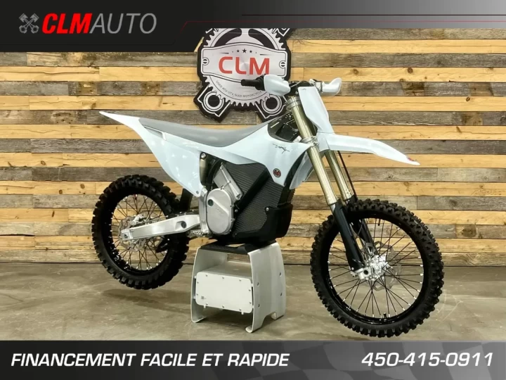2025 STARK FUTURE VARG 1.2 MX 60 HP @ 80 H.P (ALPHA) + FLAMBANT NEUF 0 HR + GARANTIE 2 ANS + RARE SUR LE MARCHÉ 