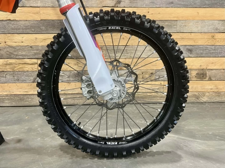 2024 KTM SX-F 350 EFI + MX-MOTOCROSS-ENDURO + 45 HR + MODELE RARE & CONDITION IMPECCABLE A1 