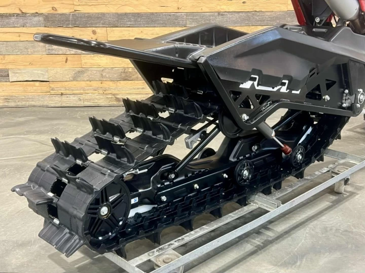 2024 GASGAS MC 450F EFI+ SEULEMENT 50 HR + KIT GRAPHIQUE CUSTON NEUF + RARE $ CONDITION A1 