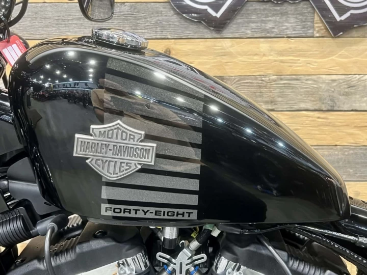 2018 HARLEY-DAVIDSON SPORTSTER 1200 EFI EDITION SPECIALE FORTY EIGHT / 48 + SEULEMENT 16221 KM + MODELE RARE 