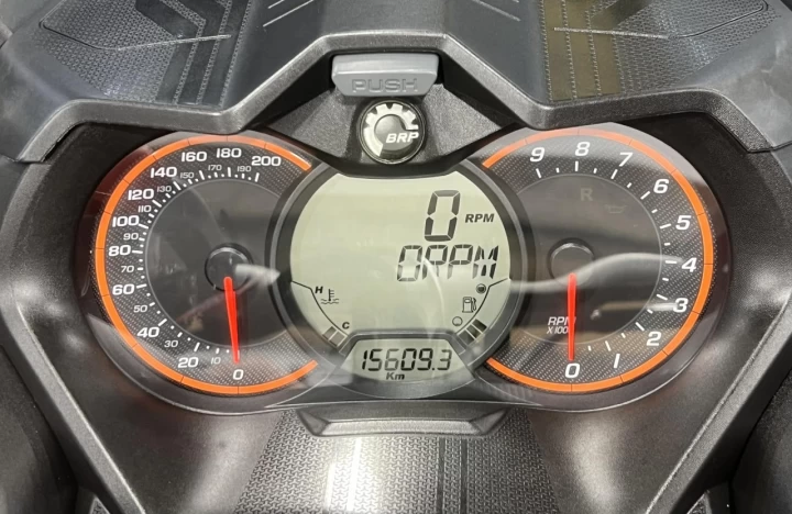 2019 BRP SKI-DOO RENEGADE X 850 E-TEC EFI 137'' + REV GEN4 + 15609 KM + COULEUR RARE & A1 