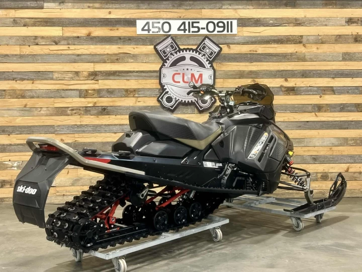 2022 BRP SKI-DOO MACH-Z 900 TURBO ''R'' 180 HP 137'' + SUSPENSION ELECTRONIQUE SMART-SHOX + 10943 KM 