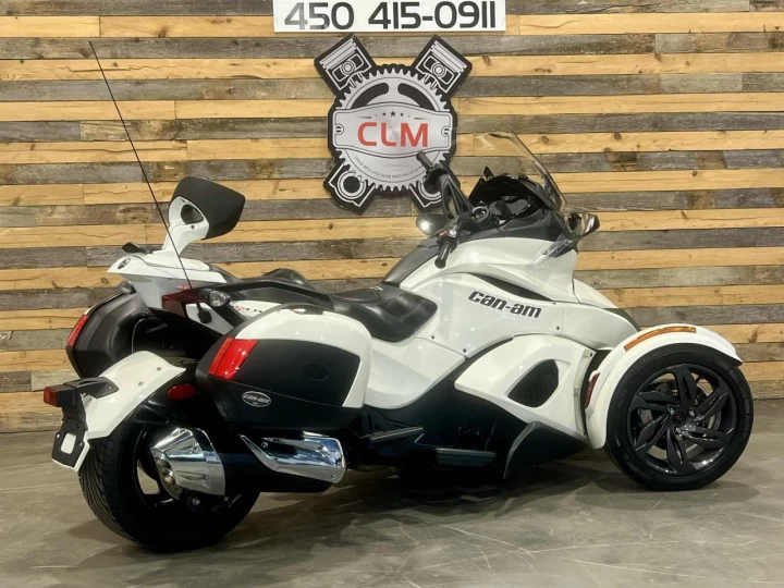 2013 BRP CAN-AM SPYDER ST LIMITED SE-5 (semi-automatique) + RADIO + DOSSIER + VALISE + 52998 KM 