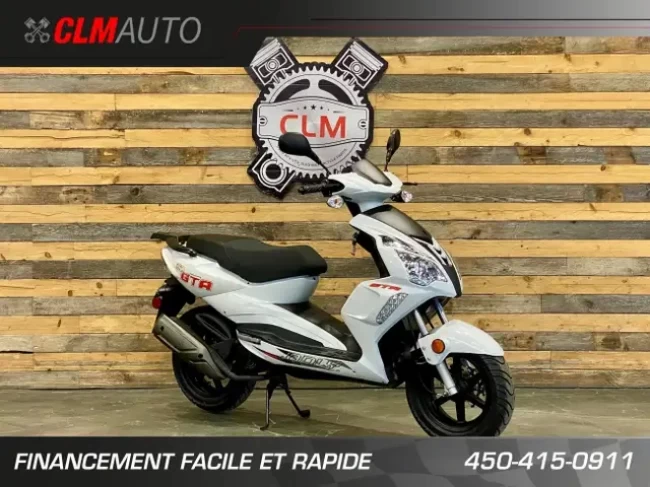 ADLY GTA SCOOTER 49 cc / 2 TEMPS / 350 KM SEULEMENT - 2023