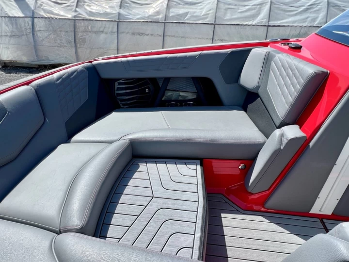 2022 SUPER AIR NAUTIQUE G23 + TOUTES OPTIONS $$$ + REMORQUE DLX + SEULEMENT 105 HR 