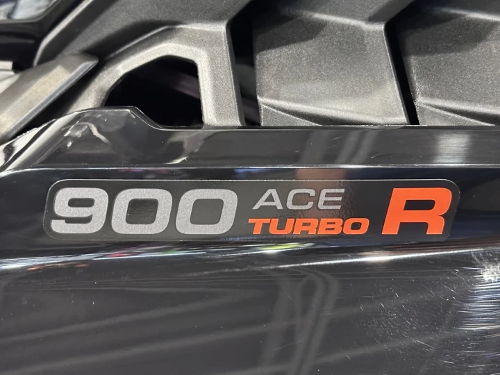 2026 BRP SKI-DOO GRAND TOURING L.E 900 ACE TURBO ''R'' 180 HP + 0 KM + REV GEN5 + RARE & A1 