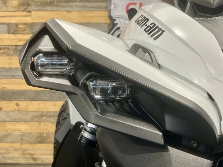 2024 BRP CAN-AM RENEGADE X-XC 1000R EFI + 4WD + DPS + FOX + SEULEMENT 1686 KM + RARE & A1 