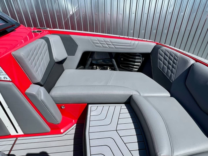 2022 SUPER AIR NAUTIQUE G23 + TOUTES OPTIONS $$$ + REMORQUE DLX + SEULEMENT 105 HR 