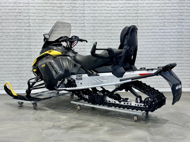 BRP SKI-DOO GRAND TOURING SPORT 600 ACE EFI 137'' + SEULEMENT 1 KM + BANC PASSAGER + REV GEN5 + RARE & A1  2026