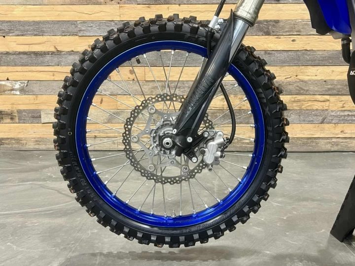 2022 YAMAHA YZ 450F EFI + 4 TEMPS + SEULEMENT 39 HR + MX-MOTOCROSS-ENDURO + RARE & A1 