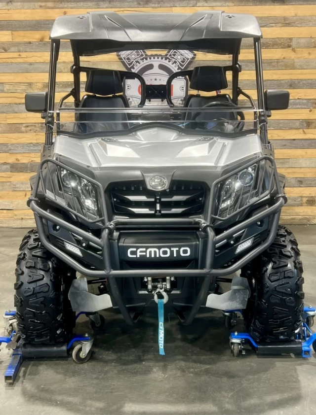 CF MOTO U-FORCE 800 LX EFI + 4X4 + EPS + SEULEMENT 1296 KM + GARANTIE MAI 2028 + CONDITION A1  2023