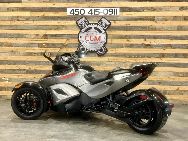 BRP CAN-AM SPYDER RS-S + SM5 EMBRAYAGE MANUELLE A CLUTCH + 87790 KM + PAREBRISE GIVI  2011