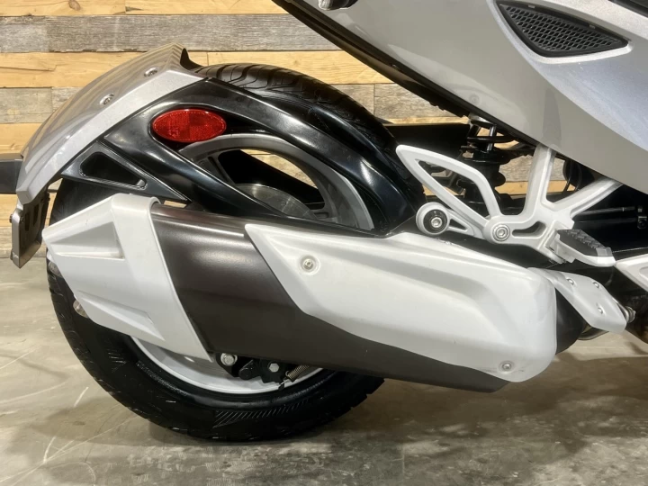 2013 BRP CAN-AM SPYDER RS-ROADSTER SM-5 (MANUELLE A CLUTCH) + SEULEMENT 30622 KM + PARE BRISE + DOSSIER + IMPECCABLE A1 