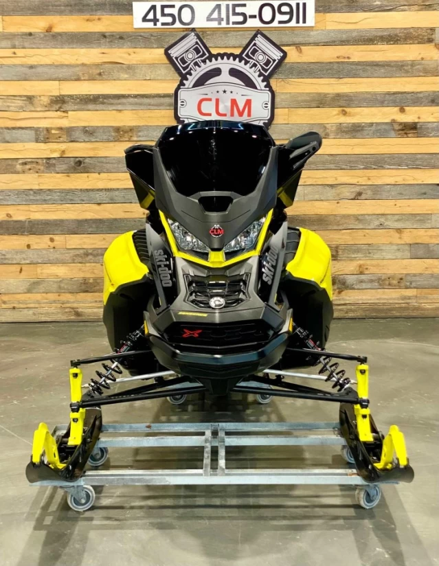 BRP SKI-DOO RENEGADE X 900 ACE EFI TURBO ITC 137'' + REV GEN4 + RAS X + SEULEMENT 7937 KM + RARE & A1  2021