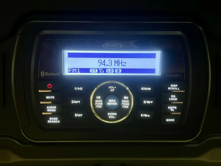 2024 BRP CAN-AM DEFENDER CAB HD-9 EFI + 4X4 + D.P.S + SEULEMENT 6972 KM + RARE & CONDITION A1 