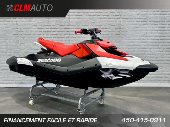 BRP SEA-DOO SPARK TRIXX 3UP + IBR + VTS + SEULEMENT 31 HR + RARE & A1 - 2024