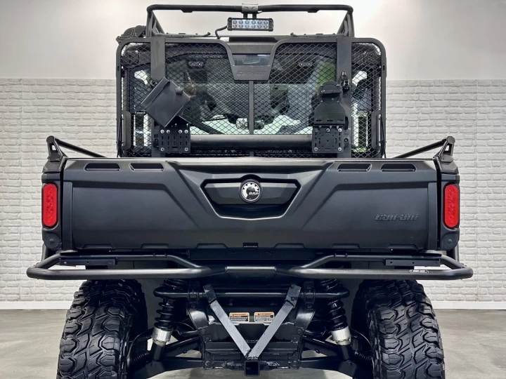 2017 BRP CAN-AM DEFENDER MAX-CREW HD-10 + DPS + 4WD + 6 PASSAGERS + RARE & A1 