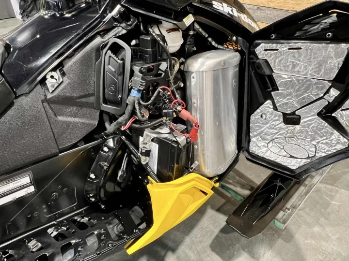 2016 BRP SKI-DOO MXZ BLIZZARD 1200 4-TEC I.T.C 129'' + REV XS + 25442 KM + CONDITION A1 