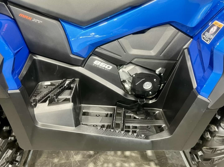 2023 BRP CAN-AM OUTLANDER MAX 850 XT + D.P.S + 4X4 + SEULEMENT 199 KM + IMPECABLE A1 