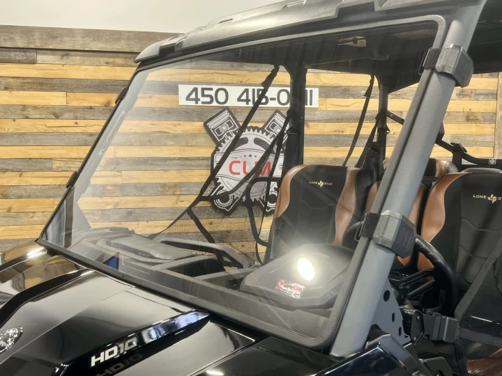 2024 BRP CAN-AM DEFENDER MAX CREW HD-10 ÉDITION LONE STAR + 4WD + DPS + SEULEMENT 10 KM + 6 PASSAGERS + RARE & COMME NEUF 