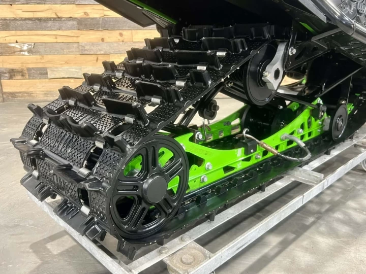 2018 ARCTIC CAT XF 7000 CROSSTREK 137'' + C-TEC4 + 18255 KM + ROLLERSKI + MODELE RARE & CONDITION A1 