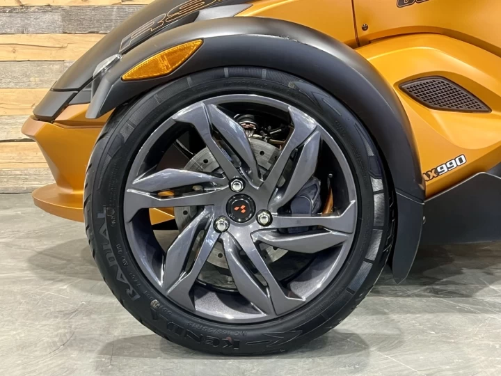 2008 BRP CAN-AM SPYDER RS-S / SM-5 MANUELLE @ CLUTCH + FOX PODIUM + 44585 KM + COULEUR RARE & A1 