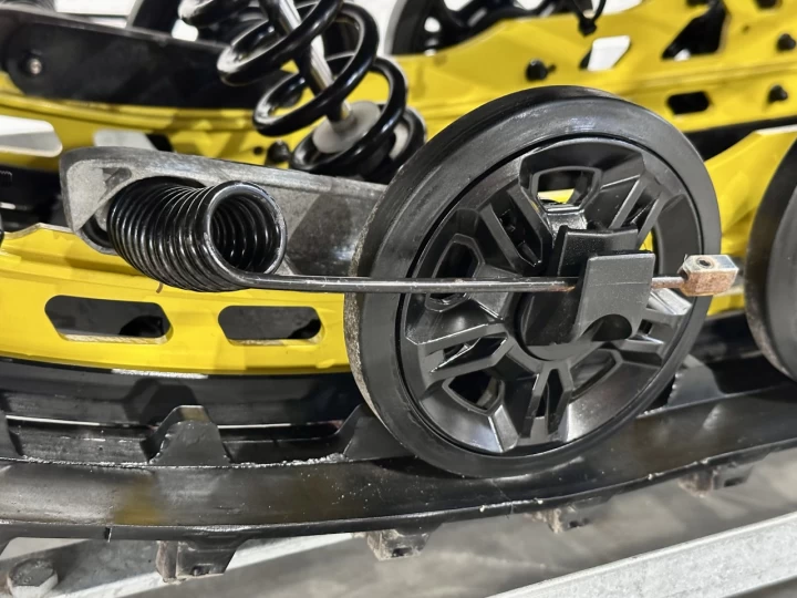 2024 BRP SKI-DOO RENEDAGE ADRENALINE AVEC ENSEMBLE ENDURO 9AA cc ACE EFI 137'' + SEULEMENT 2951 KM + ECRAN 10'' + REV GEN5 + RARE & A1 