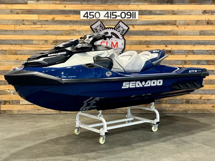 2023 BRP SEA-DOO GTX LIMITED 300 H.P + IBR + VTS + IDF + AUDIO PREMIUM + ENSEMBLE TECH + 3 PLACES + SEULEMENT 51 HR 