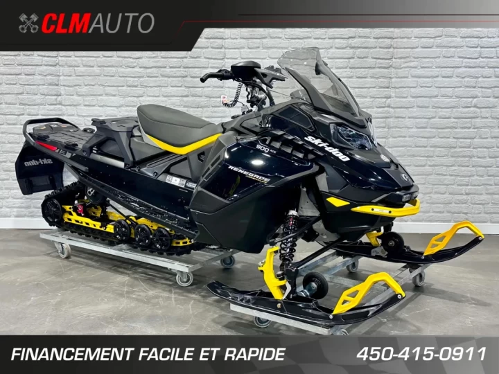 2024 BRP SKI-DOO RENEDAGE ADRENALINE AVEC ENSEMBLE ENDURO 9AA cc ACE EFI 137'' + SEULEMENT 2951 KM + ECRAN 10'' + REV GEN5 + RARE & A1 