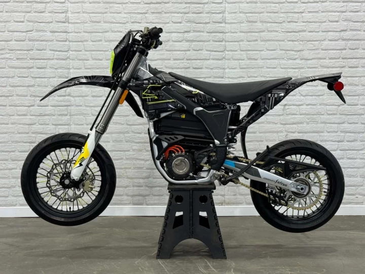 2023 SURRON STORM BEE 100% ELECTRIQUE + SEULEMENT 92 KM + RARE & A1 