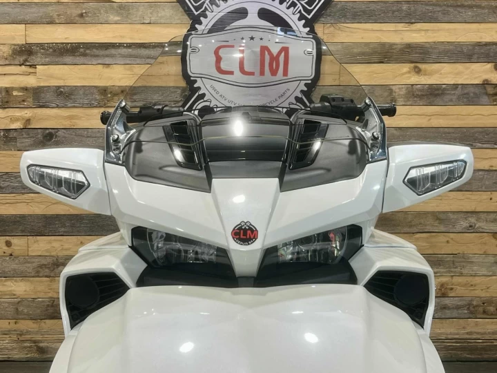 2016 BRP CAN-AM SPYDER F3 LIMITED SE-6 (SEMI-AUTOMATIQUE) + ROTAX 1330 cc EFI + SEULEMENT 34305 KM + ENSEMBLE CHROME 