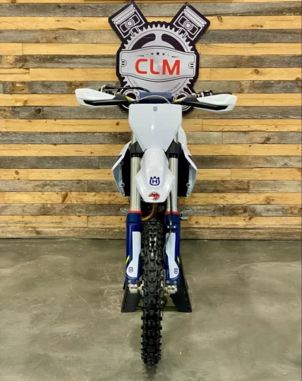 2022 HUSQVARNA FC 250 EFI MX-MOTOCROSS + 4 TEMPS + 136 HR 