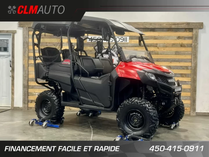 2014 HONDA PIONEER-4 700 EFI 4X4 + 4 PASSAGERS + 11019 KM 