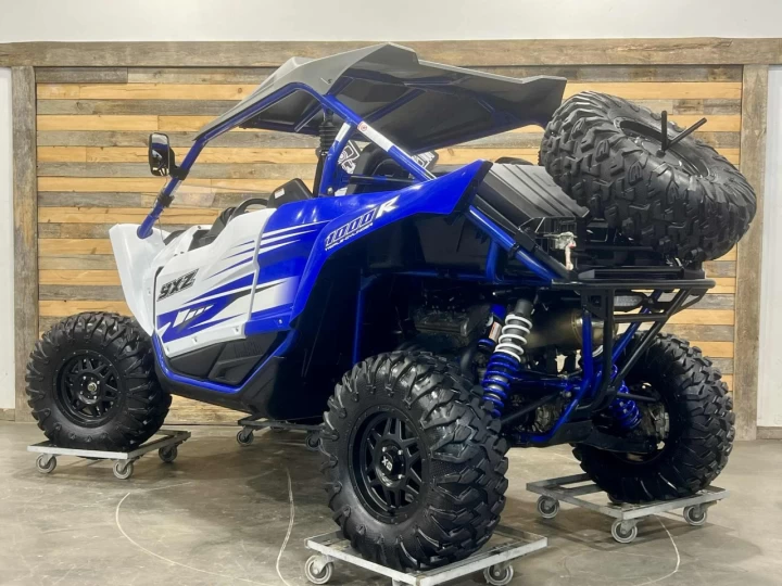 2017 YAMAHA YXZ 1000R EFI SS-SPORT SHIFT + EPS + 4X4 + FOX PODIUM X2 + SEULEMENT 4044 KM 