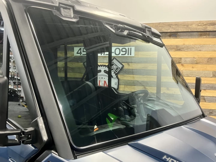 2025 BRP CAN-AM DEFENDER MAX CREW HD-10 LIMITED + 4X4 + DPS + HVAC + AUDIO + 5200 KM + GARANTIE + RARE & A1 