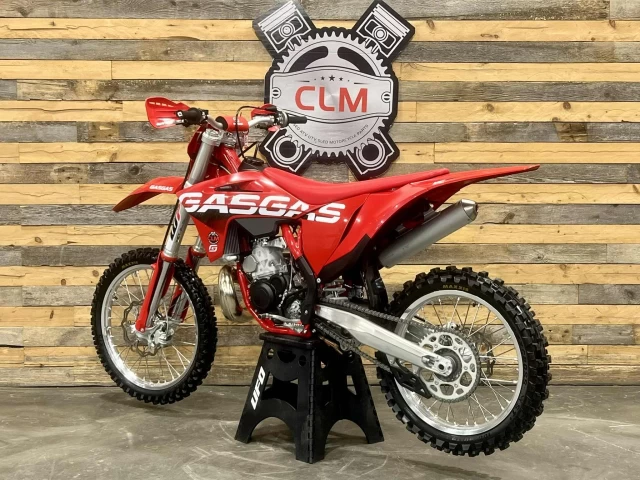 GASGAS MC 250 + 2 TEMPS + SEULEMENT 3.8 HEURES + MX-MOTORCROSS + RARE & IMPECABLE A1  2023