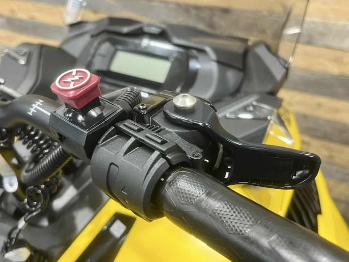 2023 BRP SKI-DOO RENEGADE ADRENALIME 900 ACE EFI ITC 137'' + REV GEN4 + 11202 KM + CONDITION A1 